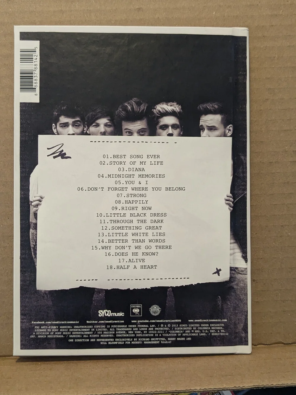 One Direction "Midnight Memories" The Ultimate Edition - Picture 2 of 2